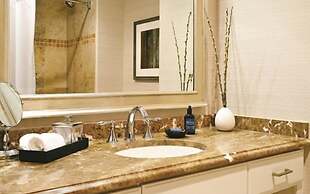 The Sebastian - Vail King Hotel Room