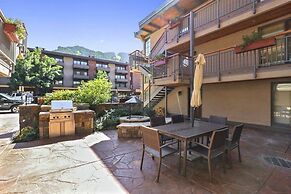 Downtown Aspen 2 Bedroom Condo
