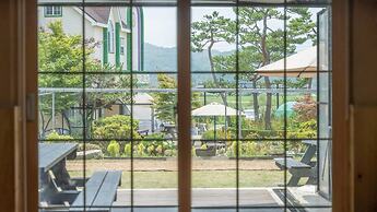 Ganghwa Gichayeohaeng Pension