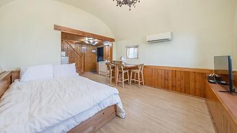 Ganghwa Gichayeohaeng Pension