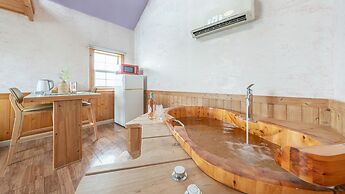 Ganghwa Gichayeohaeng Pension