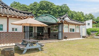 Ganghwa Gichayeohaeng Pension