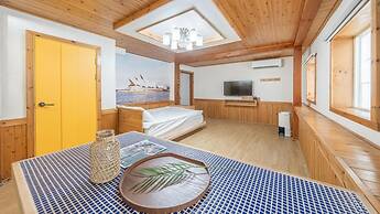 Ganghwa Gichayeohaeng Pension