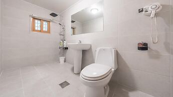 Ganghwa Gichayeohaeng Pension