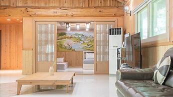 Ganghwa Gichayeohaeng Pension