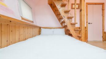 Ganghwa Gichayeohaeng Pension