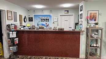 Shoreside Inn & Suites