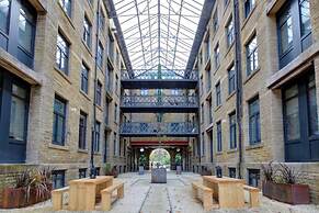 Luxury 1-bed Apartment Bradford Free Parking