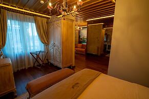 CUNDA BARADIEL HOTEL