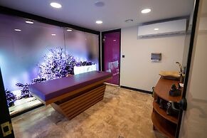 CUNDA BARADIEL HOTEL