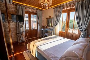 CUNDA BARADIEL HOTEL