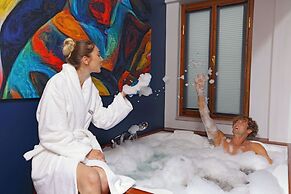 CUNDA BARADIEL HOTEL