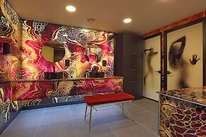 CUNDA BARADIEL HOTEL