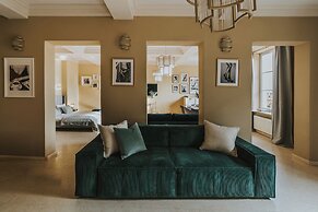 Bogoria House