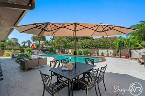 8 BR Heated Pool & Soccer Field