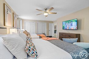 8 BR Heated Pool & Soccer Field