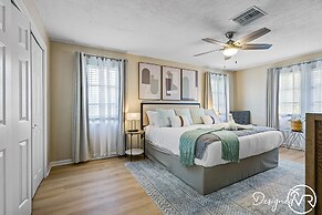 8 BR Heated Pool & Soccer Field