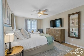 8 BR Heated Pool & Soccer Field