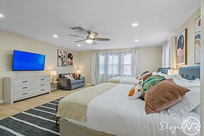 8 BR Heated Pool & Soccer Field