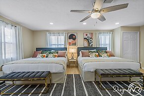 8 BR Heated Pool & Soccer Field