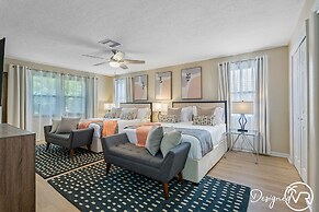 8 BR Heated Pool & Soccer Field