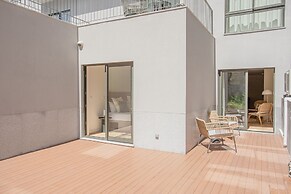 Liiiving - City Design Apartment C