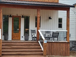 Grits And Gravy 4 Bedroom Cabin by Redawning