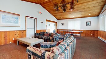 1849 Condos #409 3 Bedroom Condo by Redawning