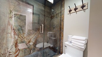 1849 Condos #409 3 Bedroom Condo by Redawning