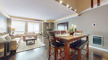 1849 Condos #409 3 Bedroom Condo by Redawning