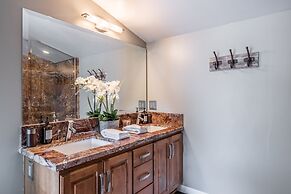 1849 Condos #409 3 Bedroom Condo by Redawning