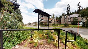 1849 Condos #409 3 Bedroom Condo by Redawning