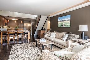 1849 Condos #409 3 Bedroom Condo by Redawning