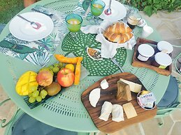 Blue Dream Cannes Guesthouse