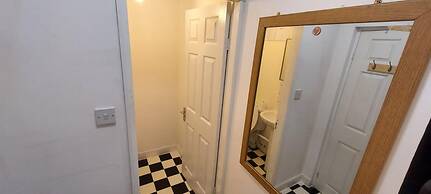 Lovely 3-bed Apartment in Parkgate Rotherham