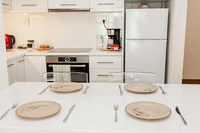 Cozy apt with Lycabettus View