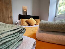 Impeccable 2-bed Apartment by Cardiff City Centre