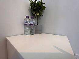 Impeccable 2-bed Apartment by Cardiff City Centre