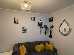 Impeccable 2-bed Apartment by Cardiff City Centre