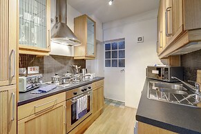 Pelham Court Apartments