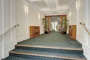 Pelham Court Apartments