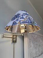 The New Star Motel with Studio-Kitchens: 1950s Extended-Stay Lodging a