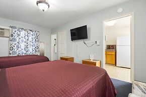 The New Star Motel with Studio-Kitchens: 1950s Extended-Stay Lodging a