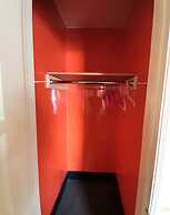 The New Star Motel with Studio-Kitchens: 1950s Extended-Stay Lodging a