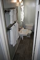 The New Star Motel with Studio-Kitchens: 1950s Extended-Stay Lodging a