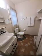 The New Star Motel with Studio-Kitchens: 1950s Extended-Stay Lodging a