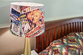 The New Star Motel with Studio-Kitchens: 1950s Extended-Stay Lodging a