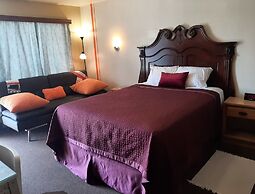 The New Star Motel with Studio-Kitchens: 1950s Extended-Stay Lodging a