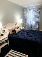 The New Star Motel with Studio-Kitchens: 1950s Extended-Stay Lodging a