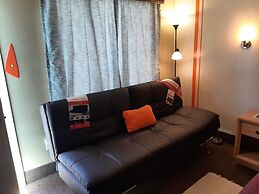 The New Star Motel with Studio-Kitchens: 1950s Extended-Stay Lodging a